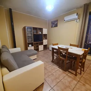Casa vacanze Casa In Centro, SantʼAntìoco